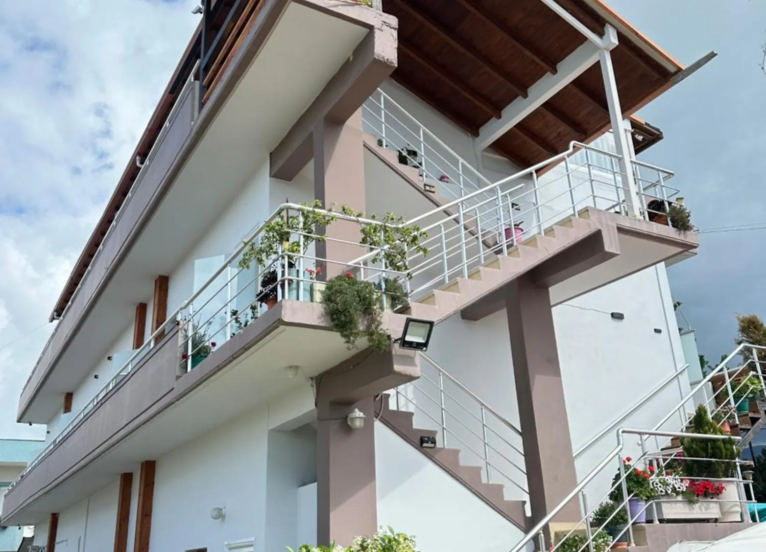 Anel Studios Wlora Albania