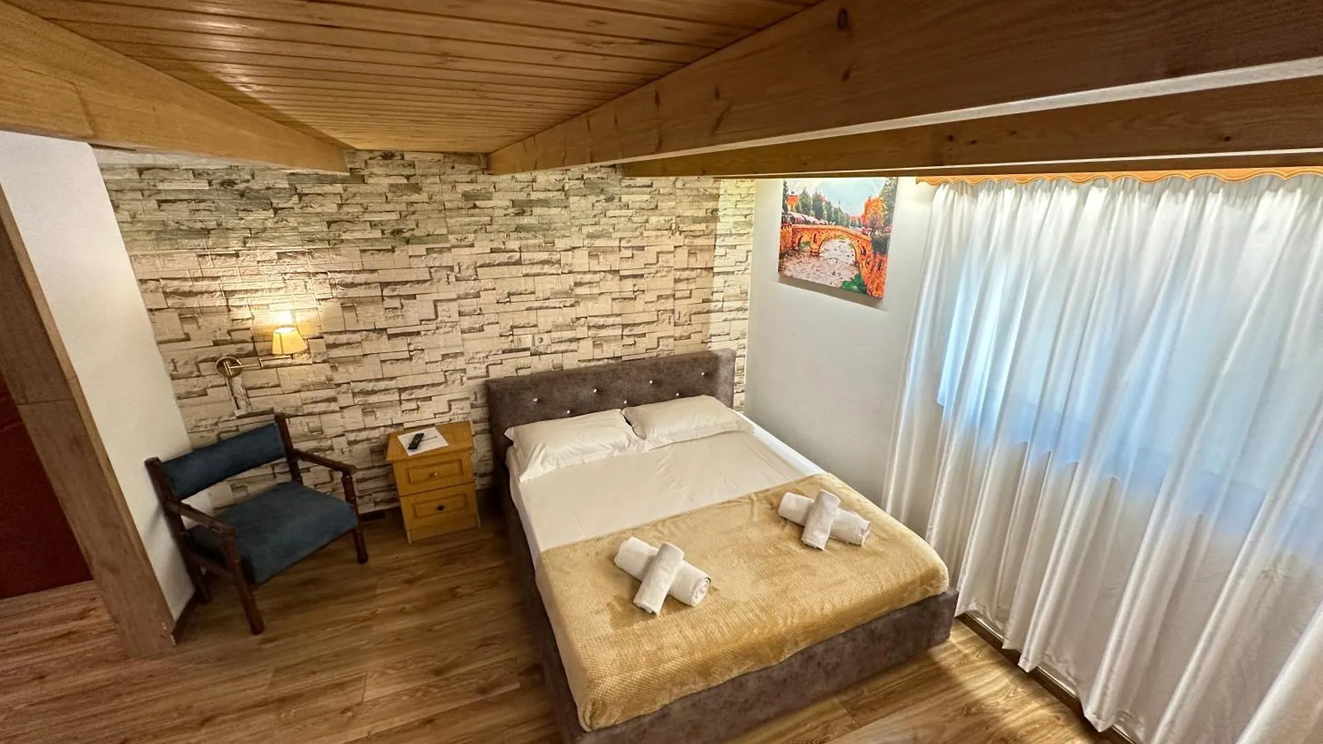 Anel Studios Vlore 0*,