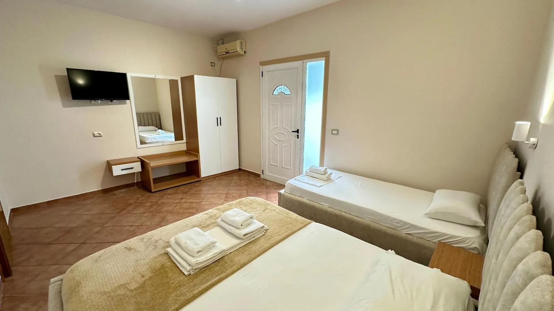 Anel Studios Vlorë